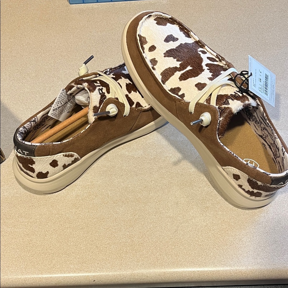 Ariat Women’s ' Moccasins with Cow print